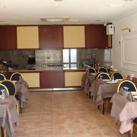 Hotell Sweet 3*